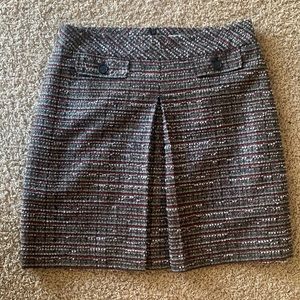 Cute tweed skirt - sz 8; red, black, grey, white, silver